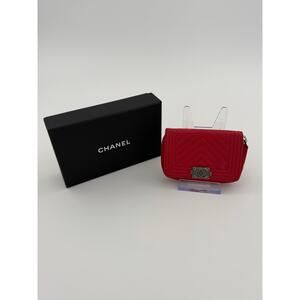 Chanel Boy Flap Zip Wallet / Chevron Clutch – Red Quilted Leather